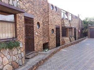 3 Bed Townhouse in Val de Grace