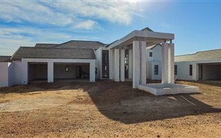 7 Bedroom House in Sable Hills Waterfront Estate