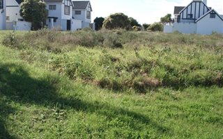 143 m² Land available in Aston Bay