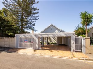 3 Bed House in Rondebosch