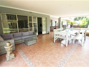4 Bed House in Bryanbrink