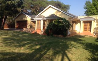1 Bedroom Garden Cottage in Brummeria