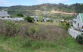 700 m² Land available in Green Pastures
