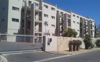 3 Bedroom Apartment in West Beach