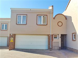 3 Bed Townhouse in Woodhill