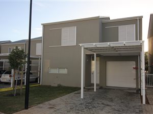 3 Bed Townhouse in Somerset Lakes