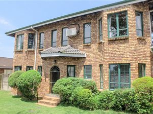 4 Bed House in Birdswood