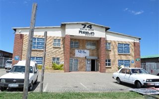 1290 m² Commercial space in Monavoni