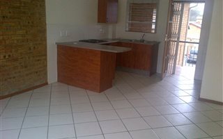2 Bedroom Apartment in Honeydew