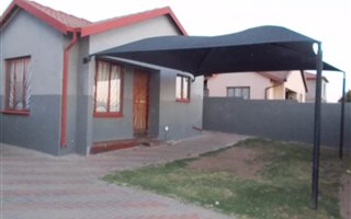 2 Bedroom House in Birch Acres
