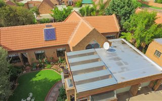 3 Bedroom Townhouse in Eldoraigne