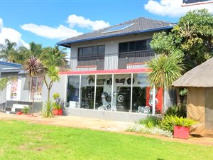 320 m² Commercial space in Witpoortjie