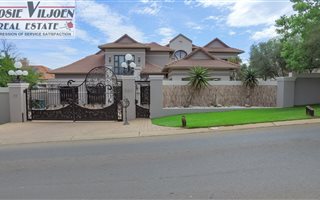 4 Bedroom House in Meyersdal Eco Estate