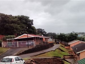 3 Bedroom Simplex in Lotus Park