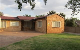 3 Bedroom House in Rensburg