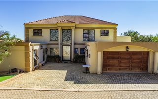 4 Bedroom Townhouse in Montana Park