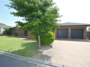 3 Bed House in Soneike