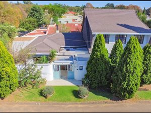 5 Bed House in Norwood
