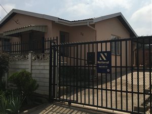 2 Bed House in Cinderella Park
