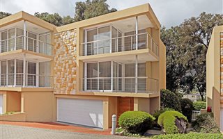 4 Bedroom Apartment in Hout Bay and surrounds
