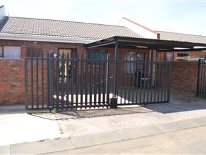 2 Bed Cluster in Laurie Dashwood Park