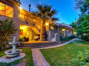 6 Bed House in Heldervue