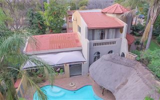 4 Bedroom House in Constantia Park