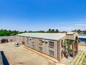 2.2 ha Farm in Bredell AH