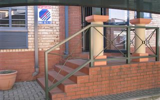 296 m² Industrial space in Jet Park