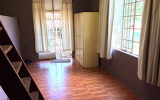 1 Bedroom Garden Cottage in Muckleneuk