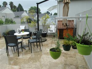 2 Bed Apartment in Oaklands