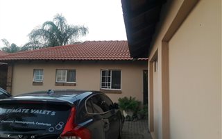 2 Bedroom House in Montana Park