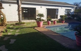 3 Bedroom Garden Cottage in Witfield