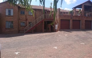 1.5 Bedroom Apartment in Die Hoewes