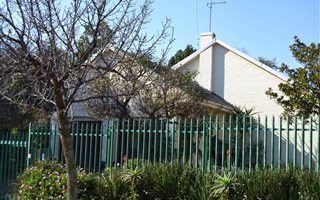4 Bedroom House in Cresta