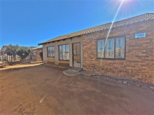 3 Bed House in Blomanda