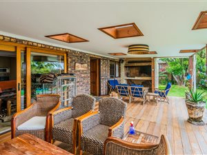 6 Bed House in Lower Robberg