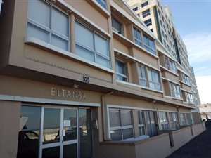1 Bed Apartment in Strand Central