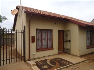 2 Bed House in Mahube Valley