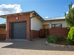 2 Bed Apartment in Gariep Dam