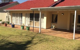 4 Bedroom House in Illovo