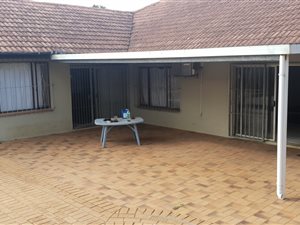 3 Bed House in Grantham Park
