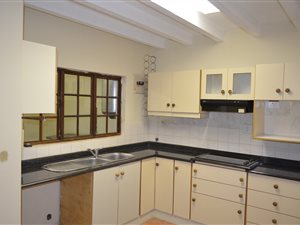 2 Bed Apartment in Amanzimtoti