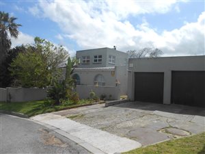 8 Bed House in Ruwari