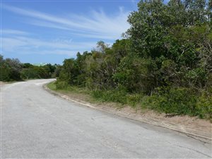 1220 m² Land available in Kleinemonde