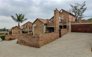 3 Bedroom Cluster in Meyersdal