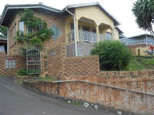 5 Bed House in Shallcross