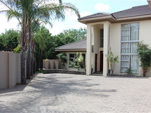 4 Bed House in Bendor Park