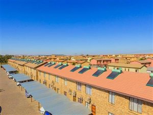 2 Bedroom Apartment in Olievenhoutbosch