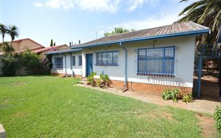 3 Bedroom House in Vanderbijlpark CE5
